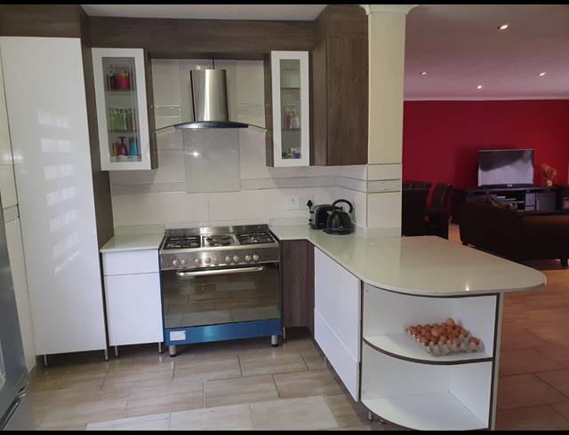 2 BEDROOM HOUSE SOLD IN THERESAPARK